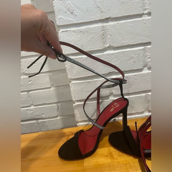 Pretty heels - Picture 3 of 6